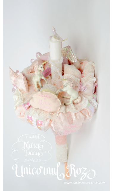 Lumanare de botez cu unicorni si broderie personalizata, 65x4 cm, Taramul unicornilor 3